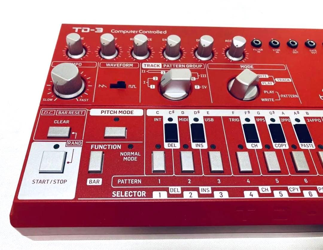 【新品同等】Behringer TD-3-RDアナログベースシンセサイザー