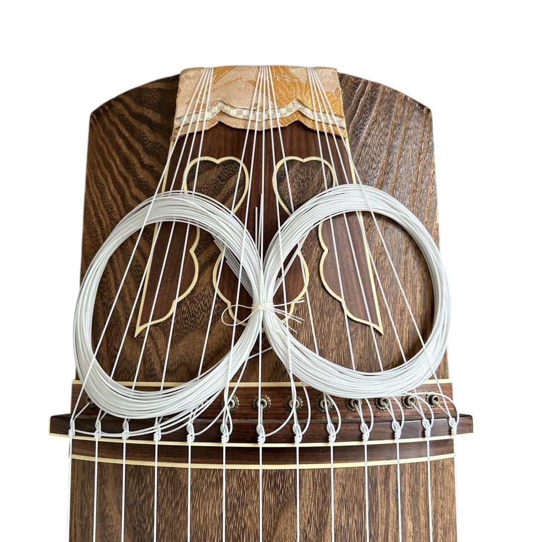 琴　13弦　琴柱　蒔絵有り すだれ彫　お琴　弦楽器　練習用