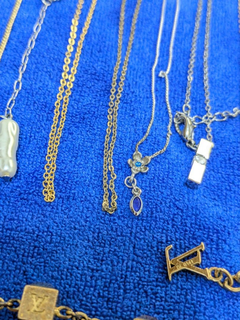 遺品整理 ルイビィトンブレスレットや、ネックレス13個セット