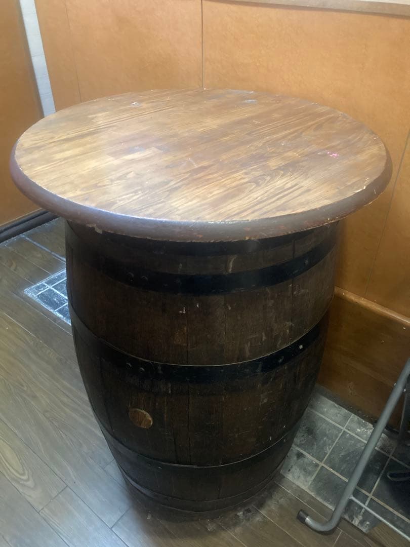 ウイスキー樽テーブル