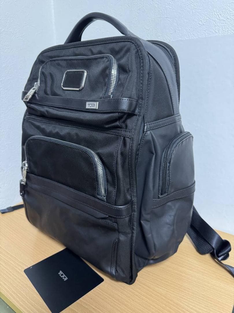 新品同様 TUMI ALPHA3 ビジネス・クラス・ブリーフパック 国内正規品