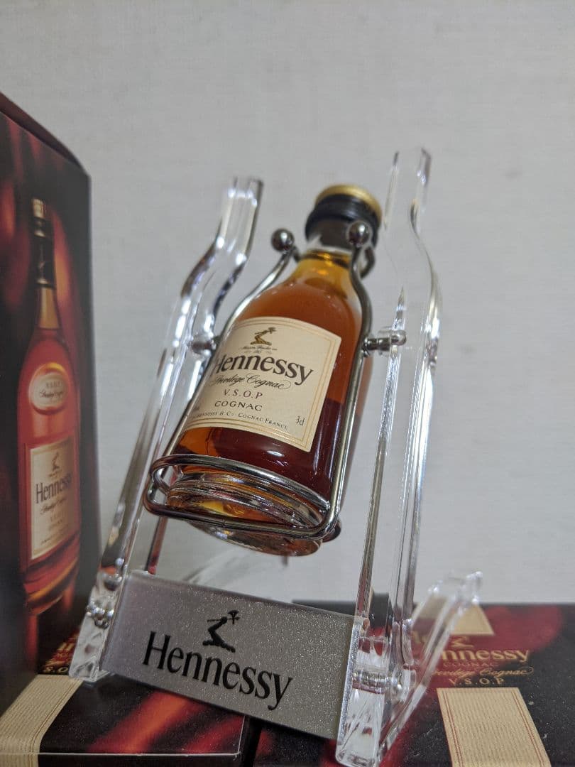 Hennessy　vsopプリビレッジ　特製スイングミニチュアボトル