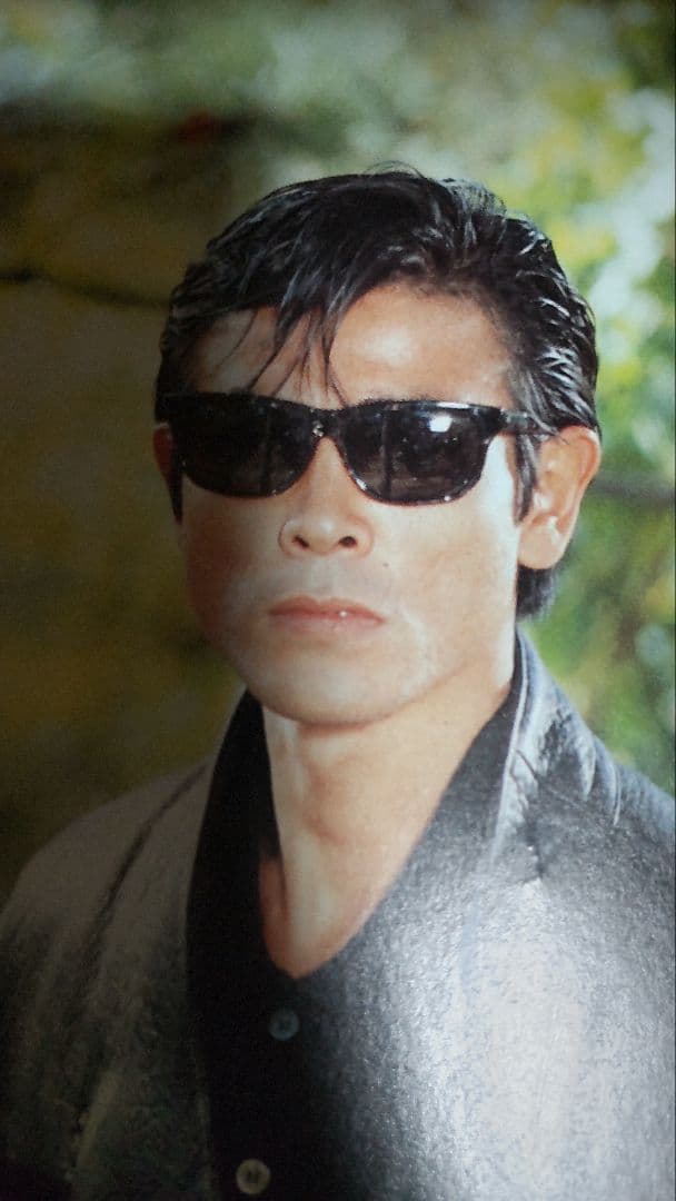 柴田恭兵あぶない刑事ブルーマーブルサングラス