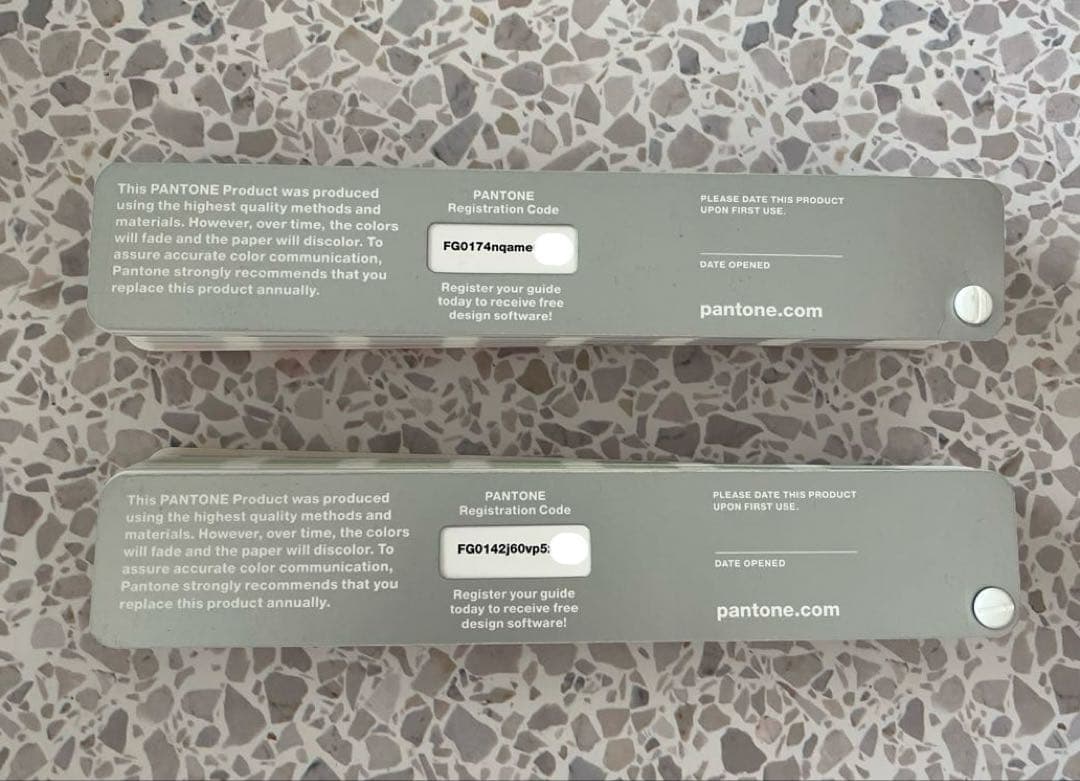 PANTONE Solid Coated uncoated パントーン 色見本