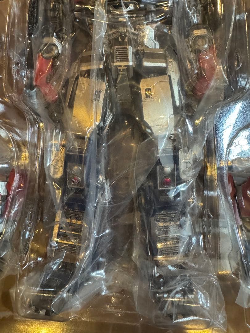 threezero オプティマスプライム DLX　ビースト覚醒