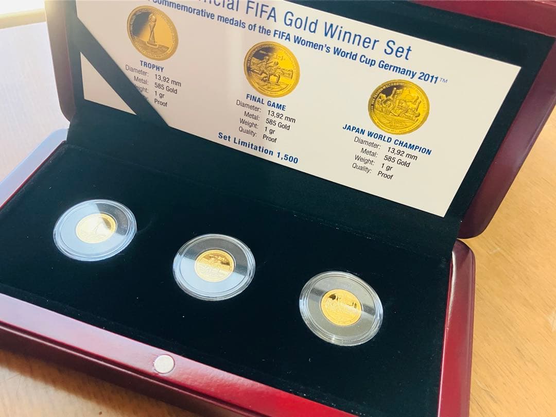 希少！ プレミア品！FIFA女子2011年W杯ドイツ大会優勝記念メダルセット