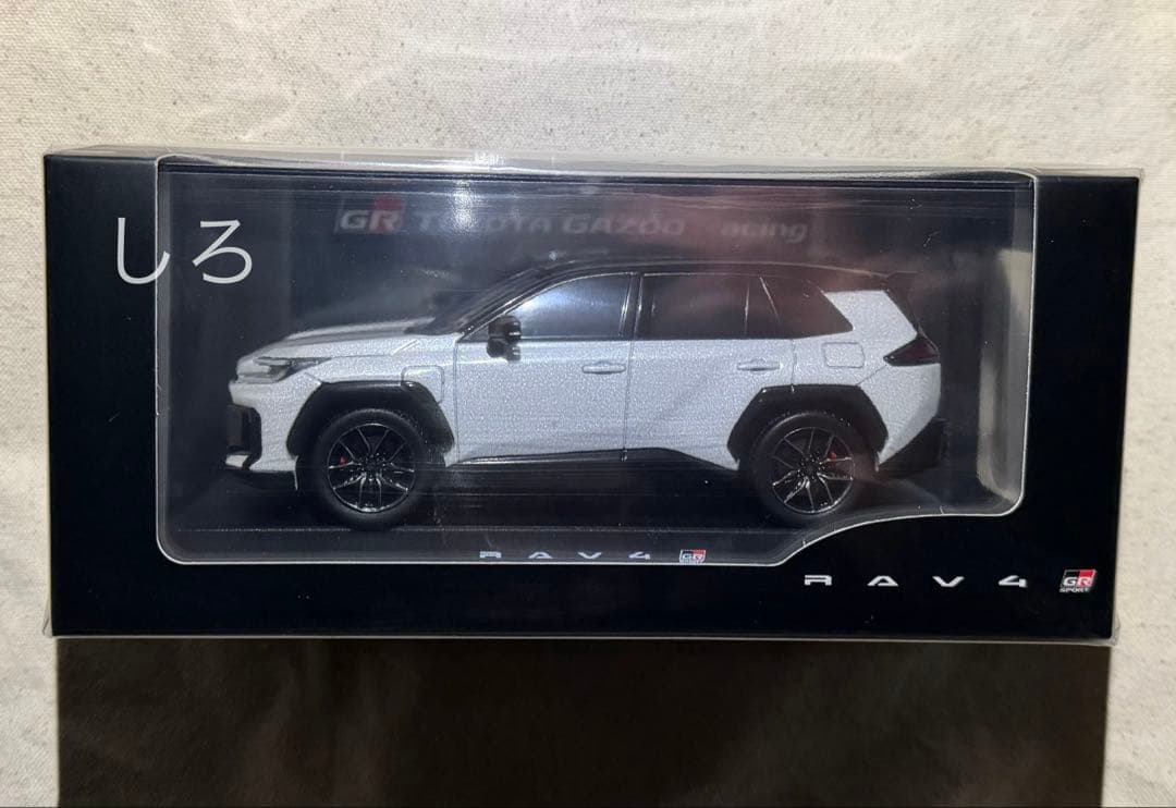 トヨタ RAV4 GRスポーツ 白×黒 1/30カラーサンプルミニカー 色見本
