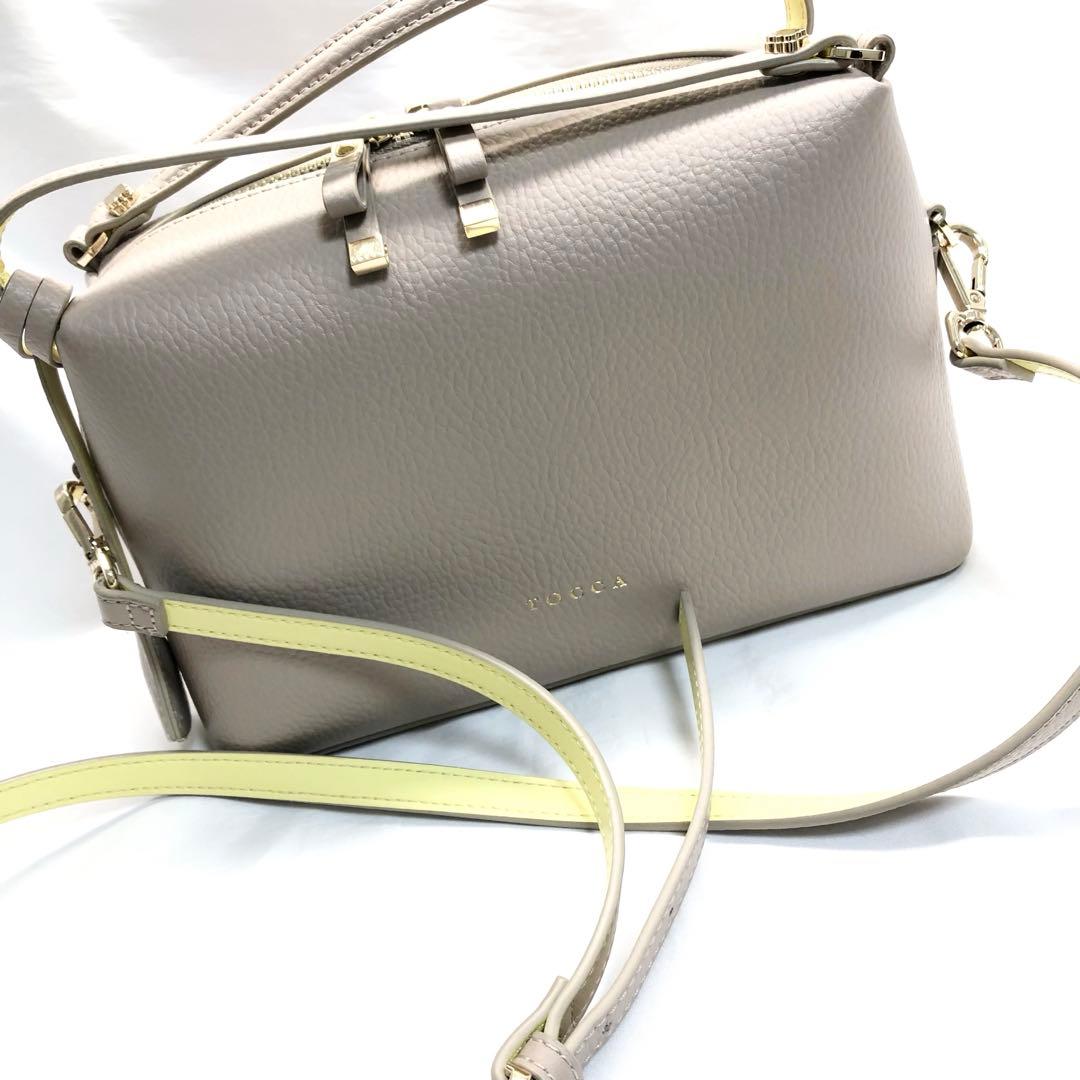 【まゆ ✨】　TOCCA ポシェットバッグ　ショルダーバッグ　グレージュ