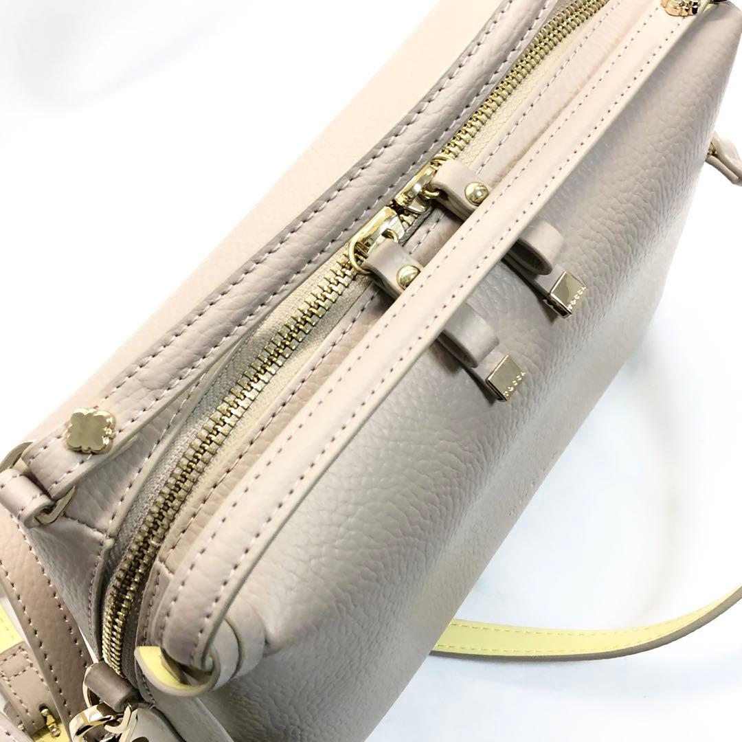 【まゆ ✨】　TOCCA ポシェットバッグ　ショルダーバッグ　グレージュ