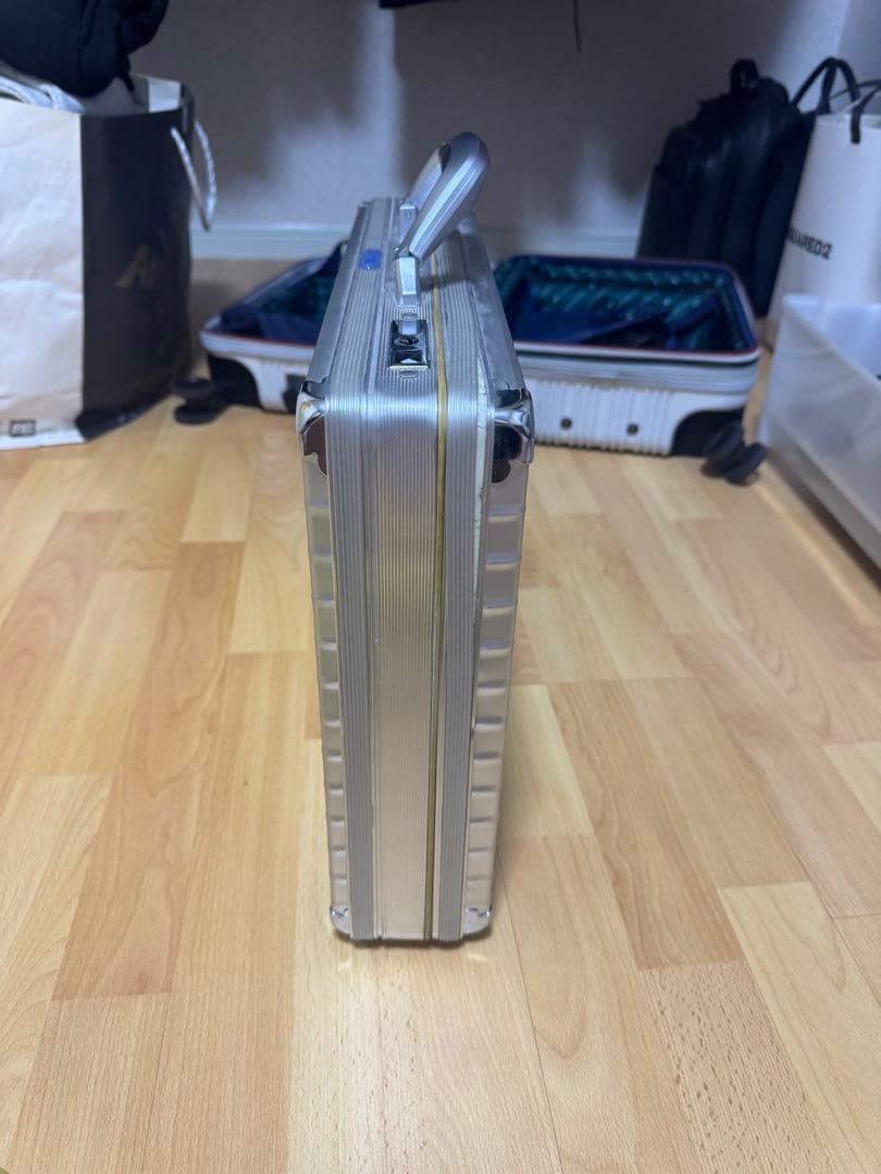 リモワ　アタッシュケース