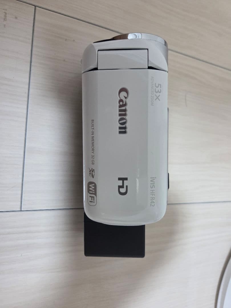 Canon デジタルビデオカメラ ホワイトIVISHFR42WH
