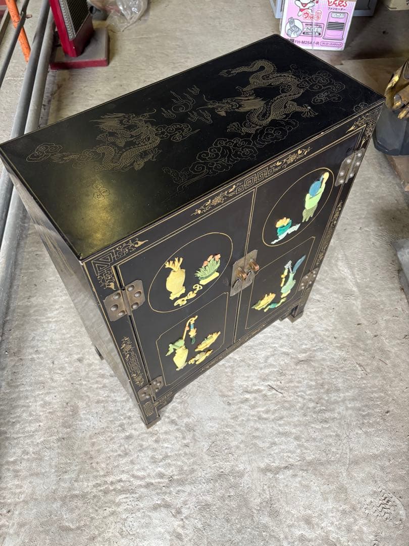 韓国 中国 唐木 螺鈿 象嵌 漆 キャビネット 箪笥 龍のデザイン