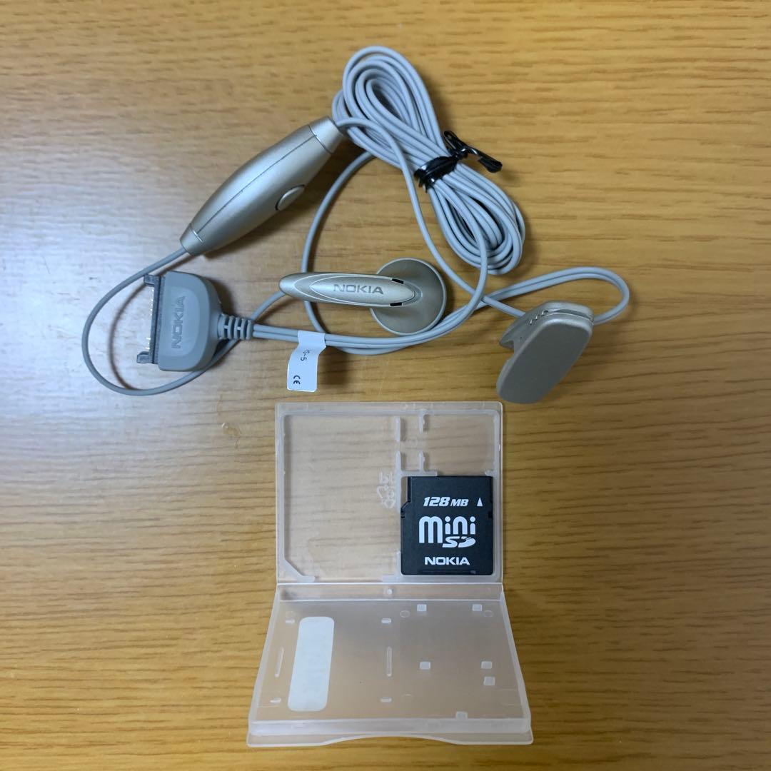 携帯電話本体 NOKIA E61