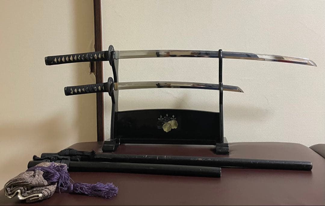 模造刀　居合刀　刀掛け　螺鈿　武具　v311