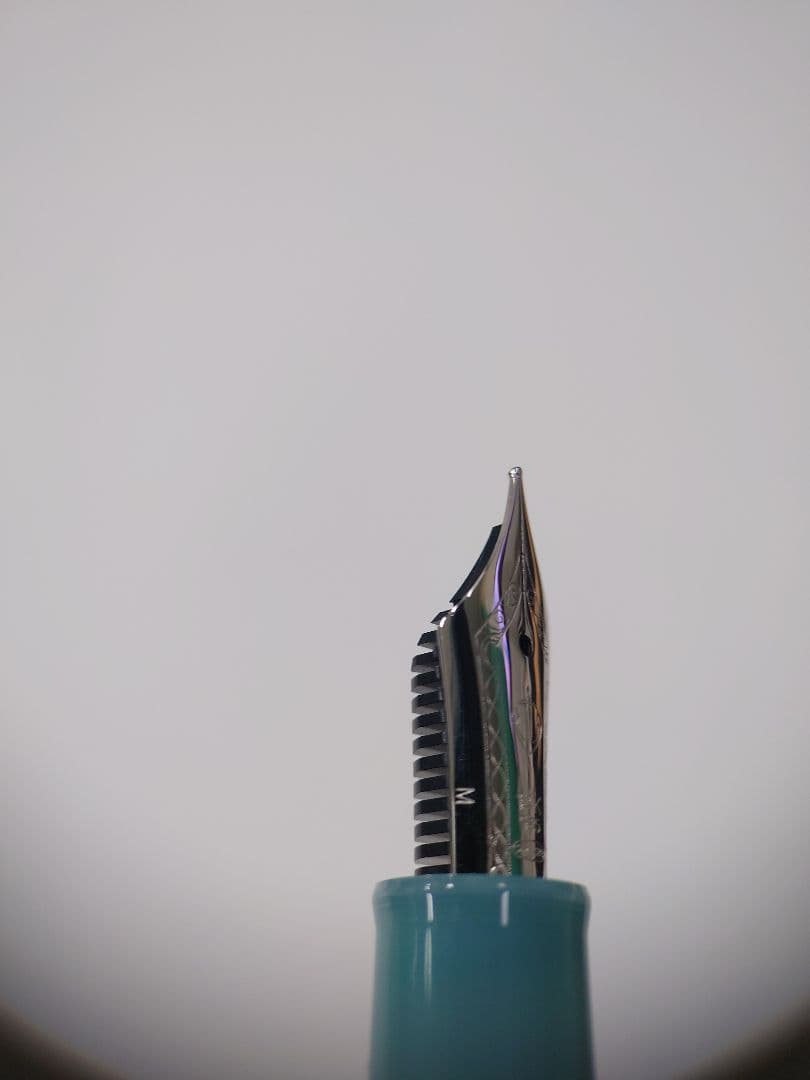 未使用　セーラー万年筆　海外モデル 万葉ペン「Moss」プロギアスリム インク付