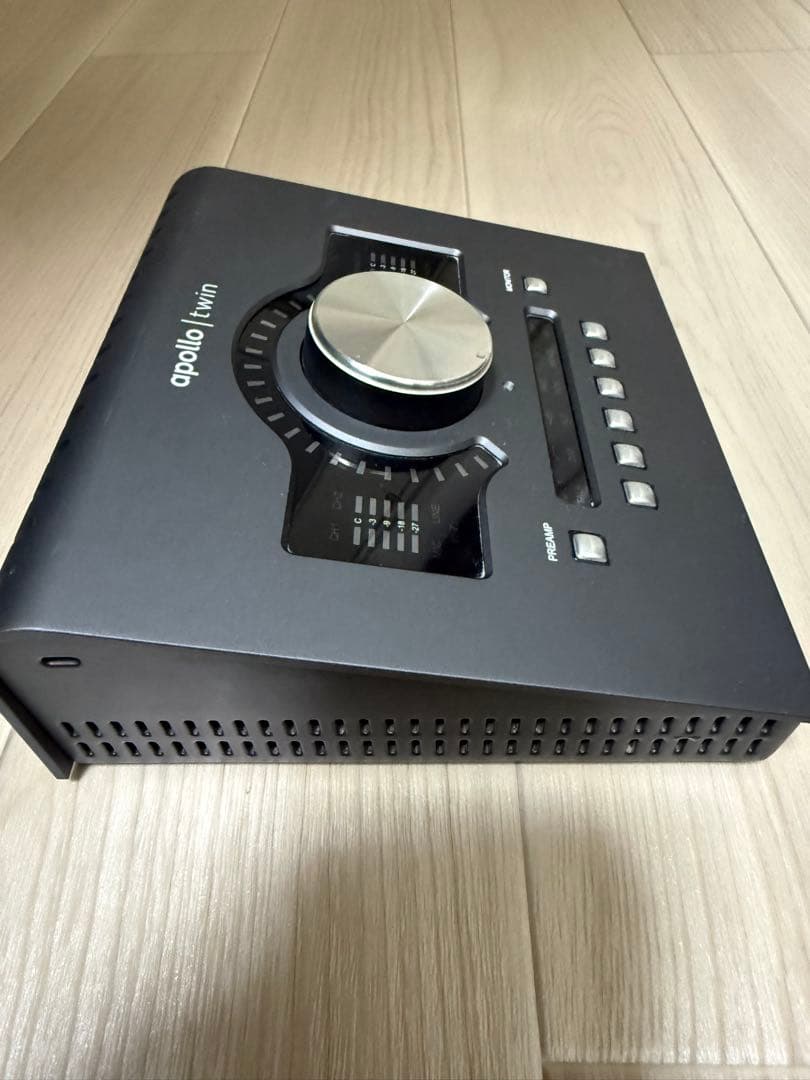 Apollo Twin オーディオインターフェイス