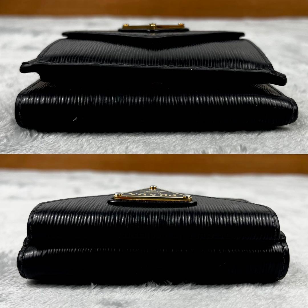 Prada プラダ 3つ折り財布 ブラック 黒 三角ロゴ ヴィッテロムーヴ