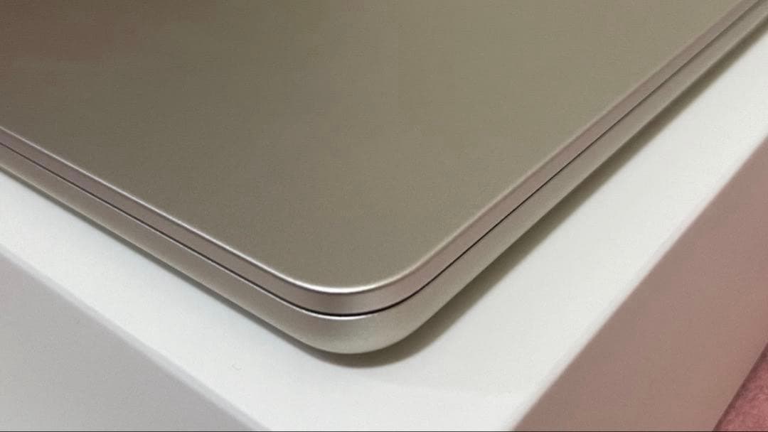 ほぼ新品　MACBOOK AIR M2- 8-512 Ofiice付き