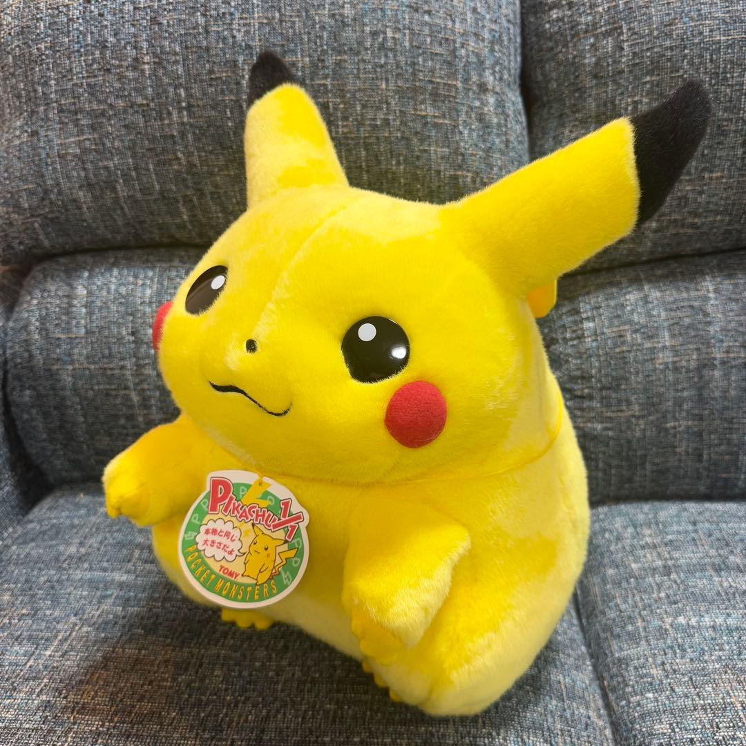 TOMY 等身大 ピカチュウ ぬいぐるみ