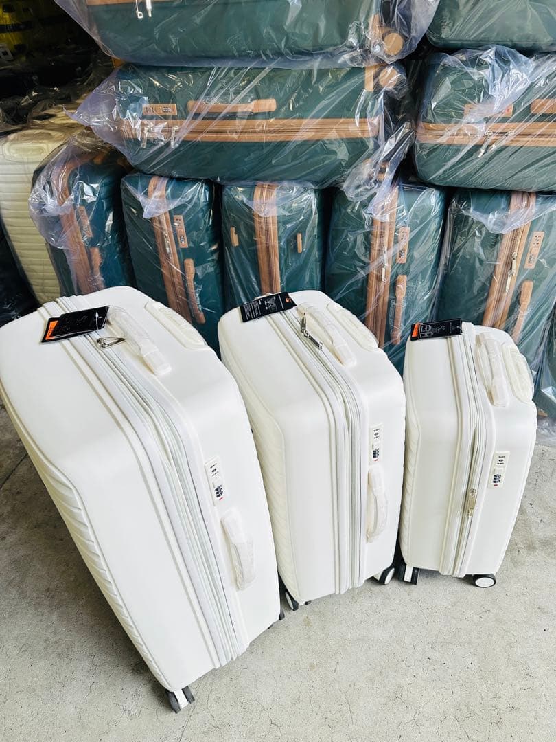 数量限定　ホワイトキャリーケース 3点セット