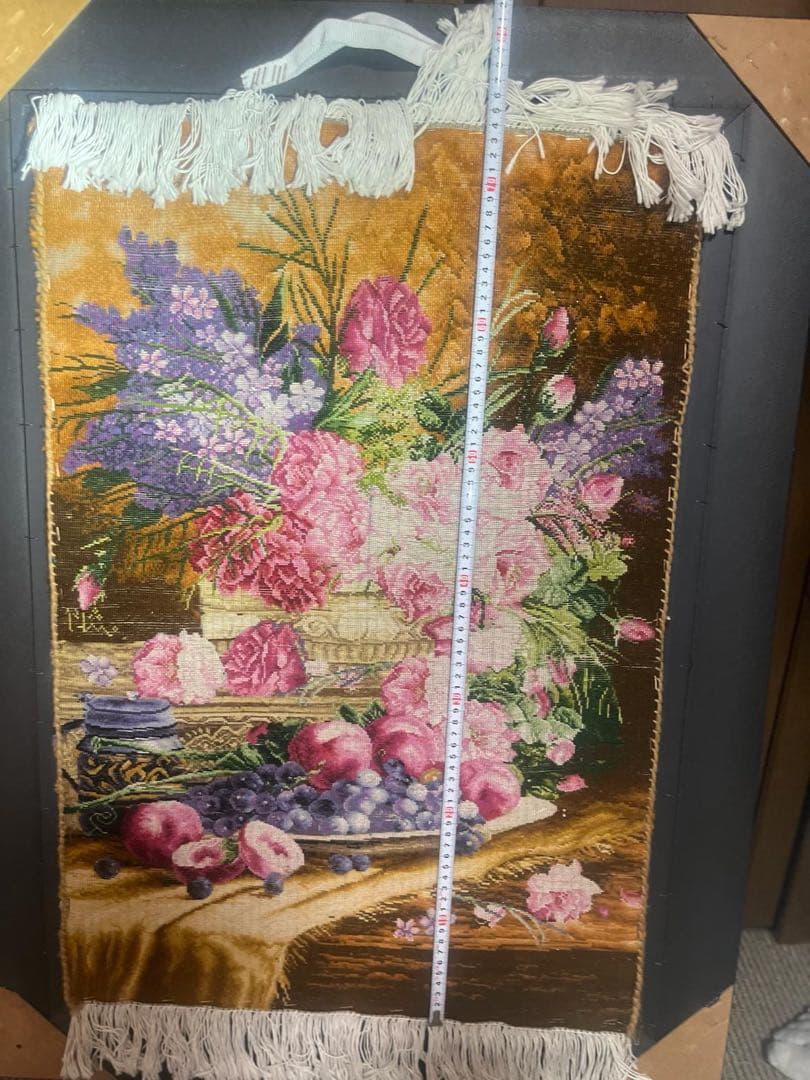 ペルシャ絨毯　絵画絨毯　タブリーズ産　手織り　タペストリー　横500✖️縦740㎜