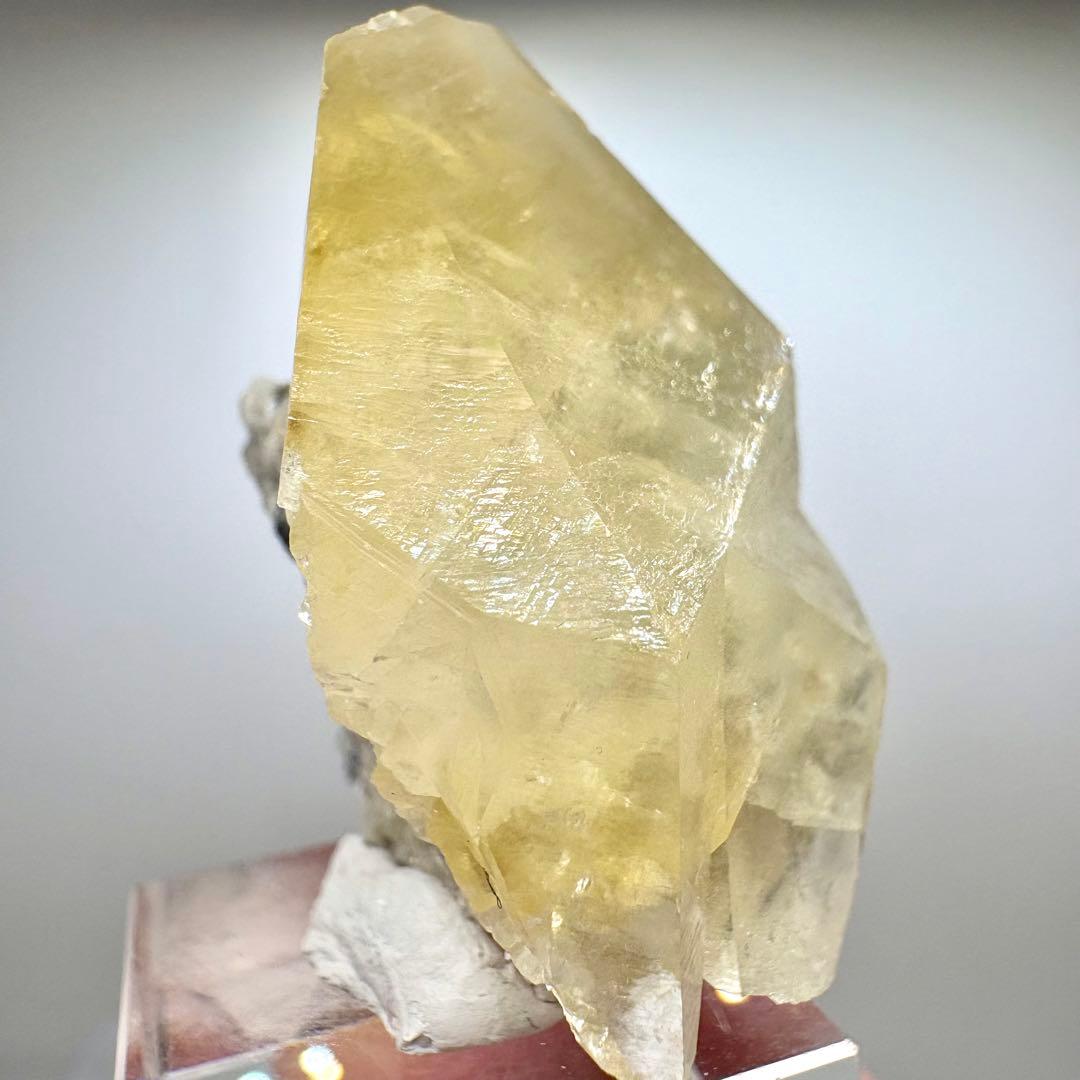 579 中国安徽省黄山市産　カルサイト&パイライト