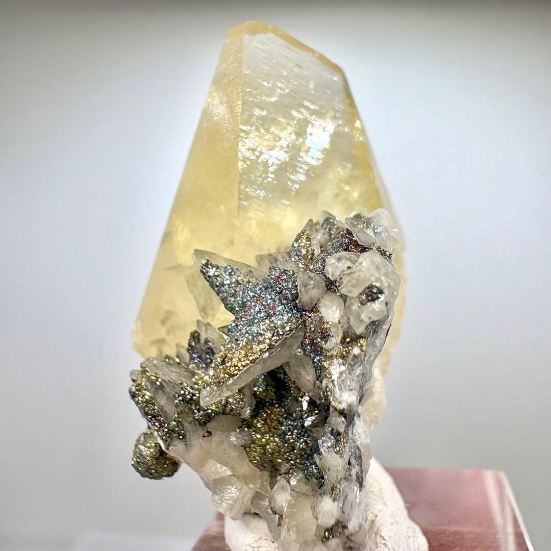 579 中国安徽省黄山市産　カルサイト&パイライト