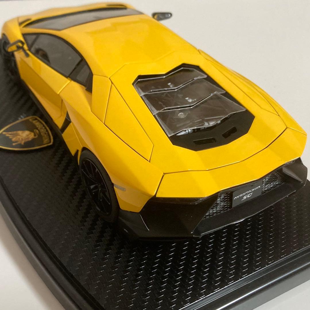 アオシマ 1/24 ランボルギーニ アヴェンタドール アニヴェルサリオ 完成品