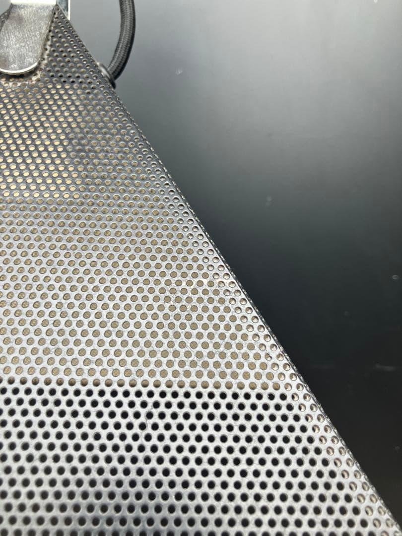 【値下げ】三原昌平　ヤマギワ　金属製 ピラミッド型 ペンダントライト【黒色】