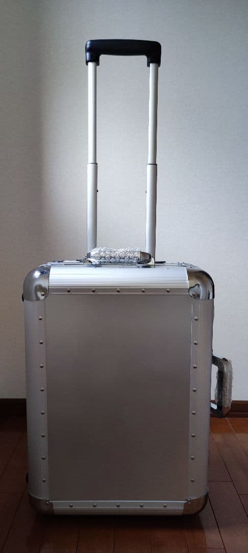 非売品　SUBARU スバル　R2 キャリーケース　スーツケース