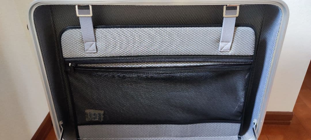 非売品　SUBARU スバル　R2 キャリーケース　スーツケース