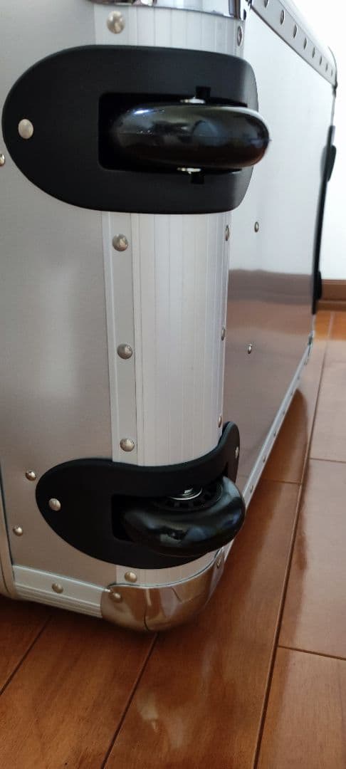 非売品　SUBARU スバル　R2 キャリーケース　スーツケース