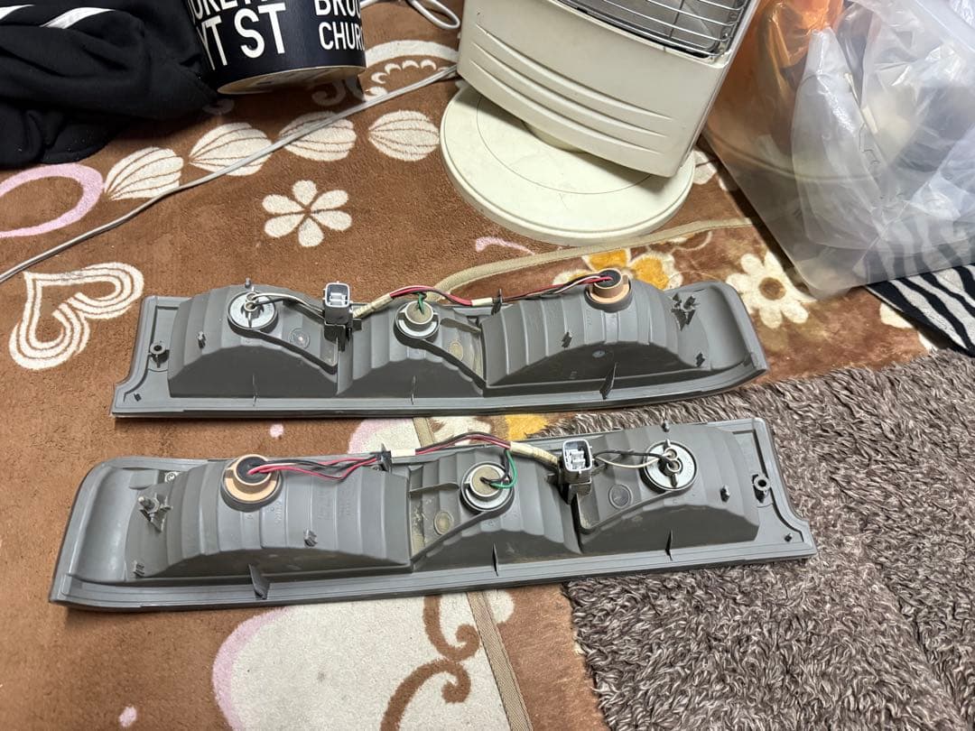 アトレーワゴン　S321G S331G 左右テールランプ