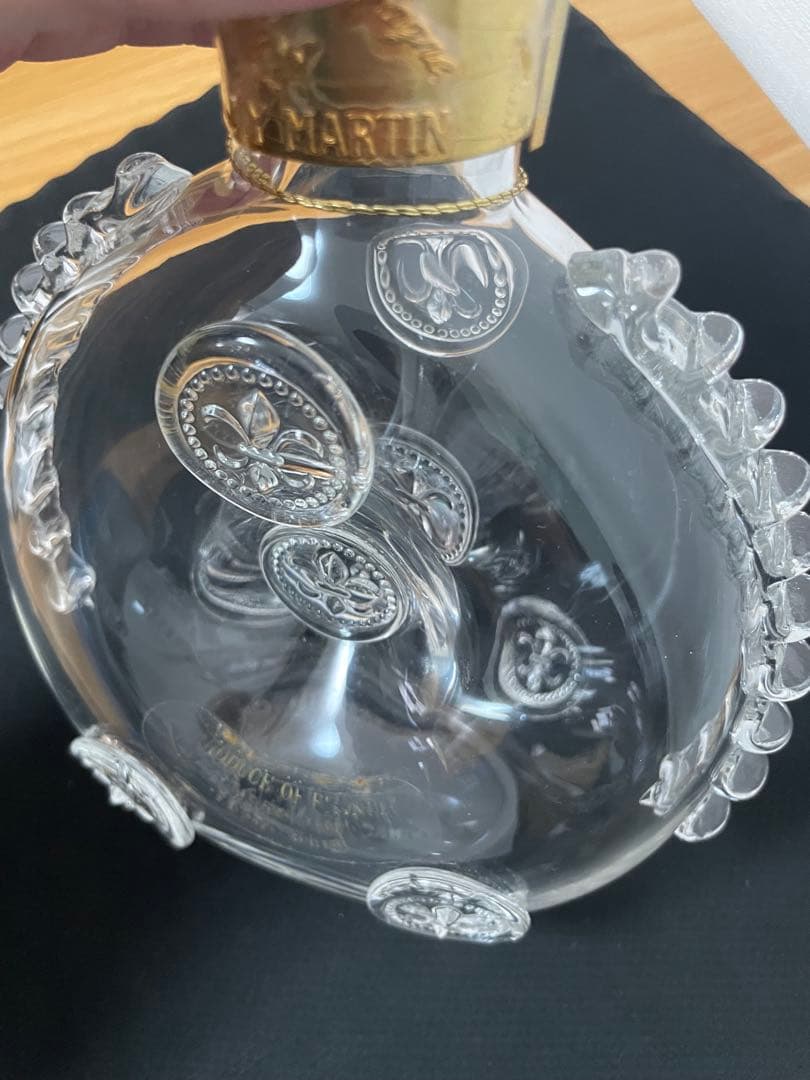 レミーマルタン　ルイ13世　ブランデーバカラクリスタルボトル