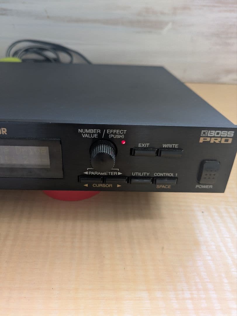 BOSS SE-70 スーパーエフェクトプロセッサー　アダプター付き
