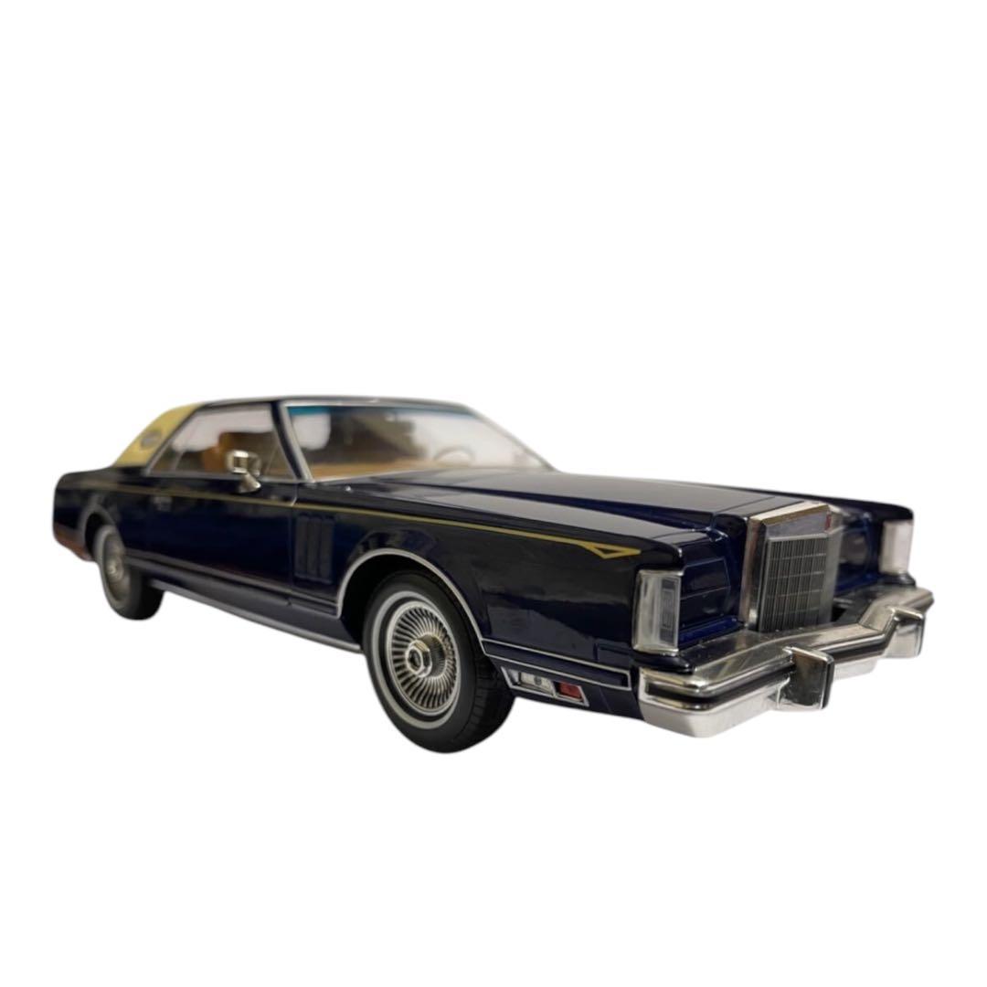 ミニカー MCG 1/18 1978 Lincoln Continental Mk. V