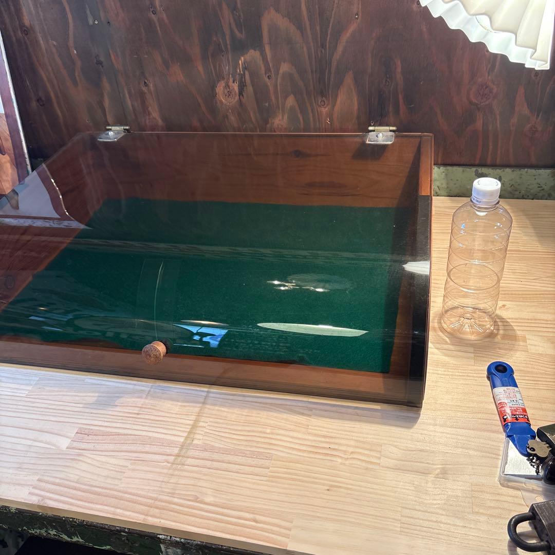 アンティーク　ショーケース　コレクション　ケース　ディスプレイ