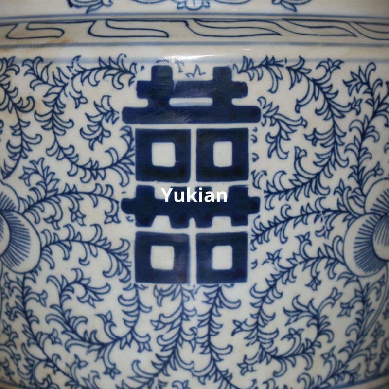 四喜青花缶 喜字缶 磁器 将軍缶 現代工芸品 美術品 装飾品 置物