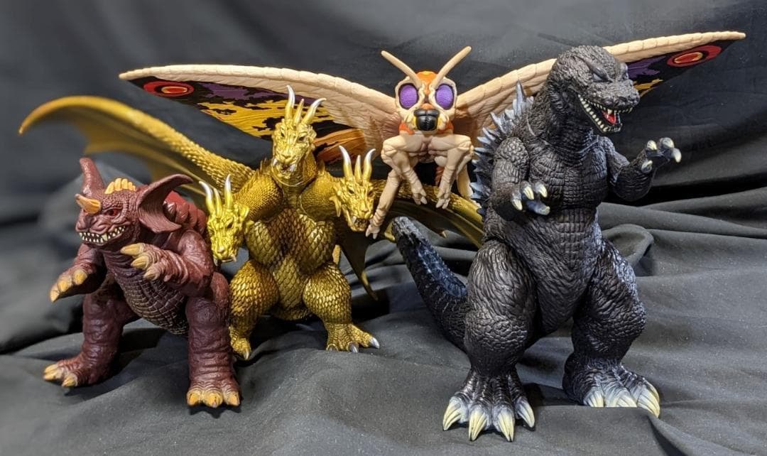 ＧＭＫ大怪獣総攻撃 ゴジラ／モスラ／キングギドラ／バラゴン（バンダイ）４体セット