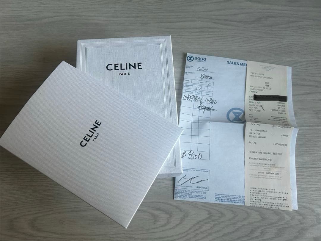 状態◎！CELINE セリーヌ レザーウォレット 箱・保存袋・レシート付 正規品