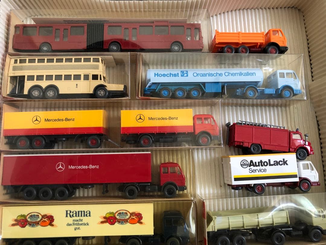 ミニカー　WIKING商用車 17台+乗用車 37台helpa 他 21台