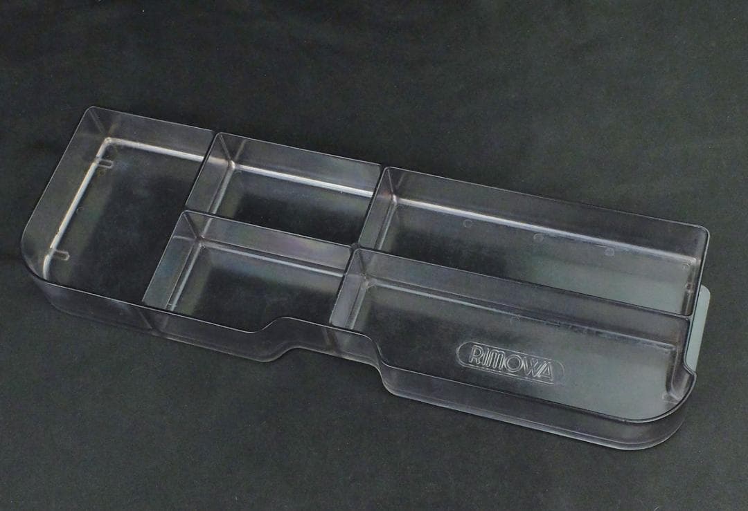 リモワ　946.38 『OPAL/オパール』アルミビューティケース 17L 鍵付