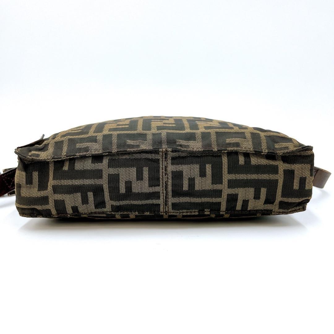 【最終価格】FENDI　フェンディ　ショルダーバッグ　ズッカ柄