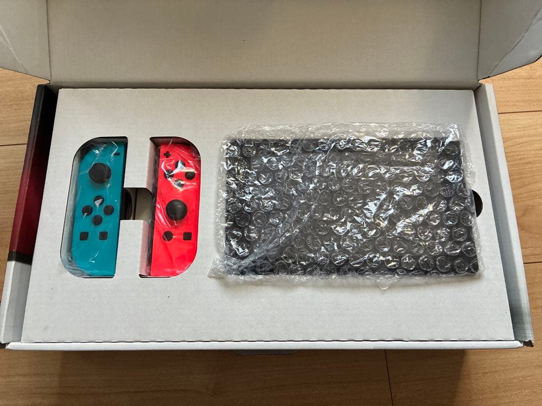 Nintendo Switch ニンテンドースイッチ 本体 ブルー/レッド