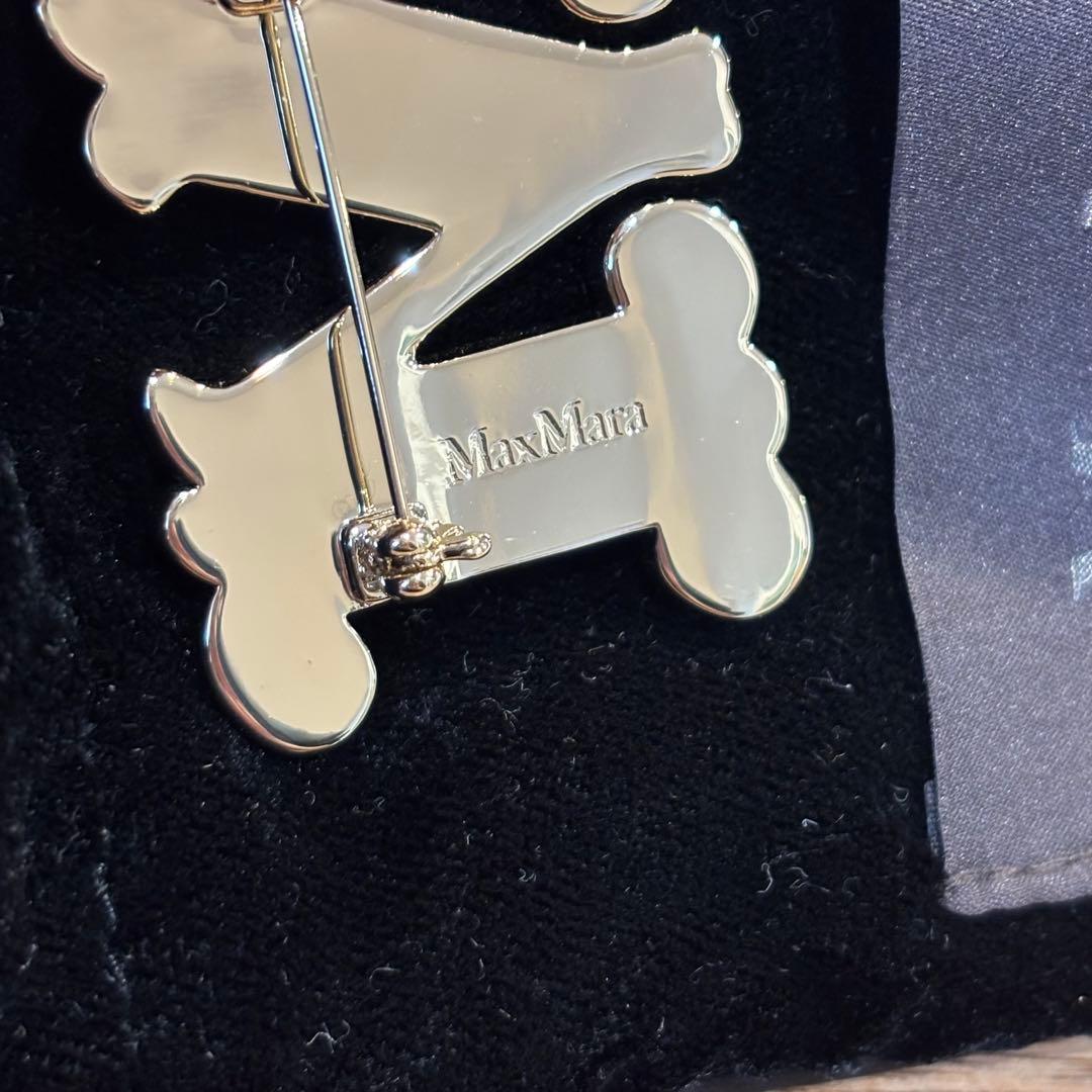 MAX MARA マックスマーラ　ブローチ　M