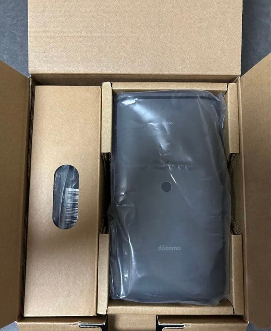 ※値下げ中【新品未使用】docomo 5Gホームルーター HR02