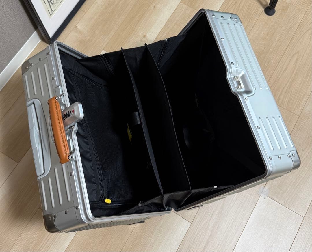 【innovator】 アルミスーツケース 横型 42L （INV1611）