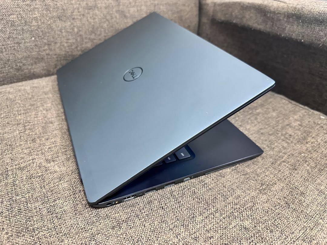 DELL vostro 14インチ　i5-10世代　8GB Office 永続