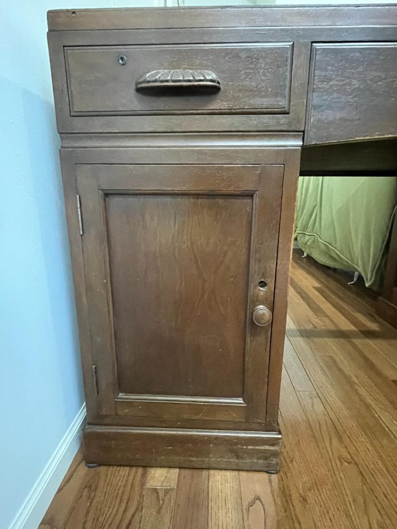 骨董店で購入した【両袖デスク】ヴィンテージ　（引取り＝値引きアリ）