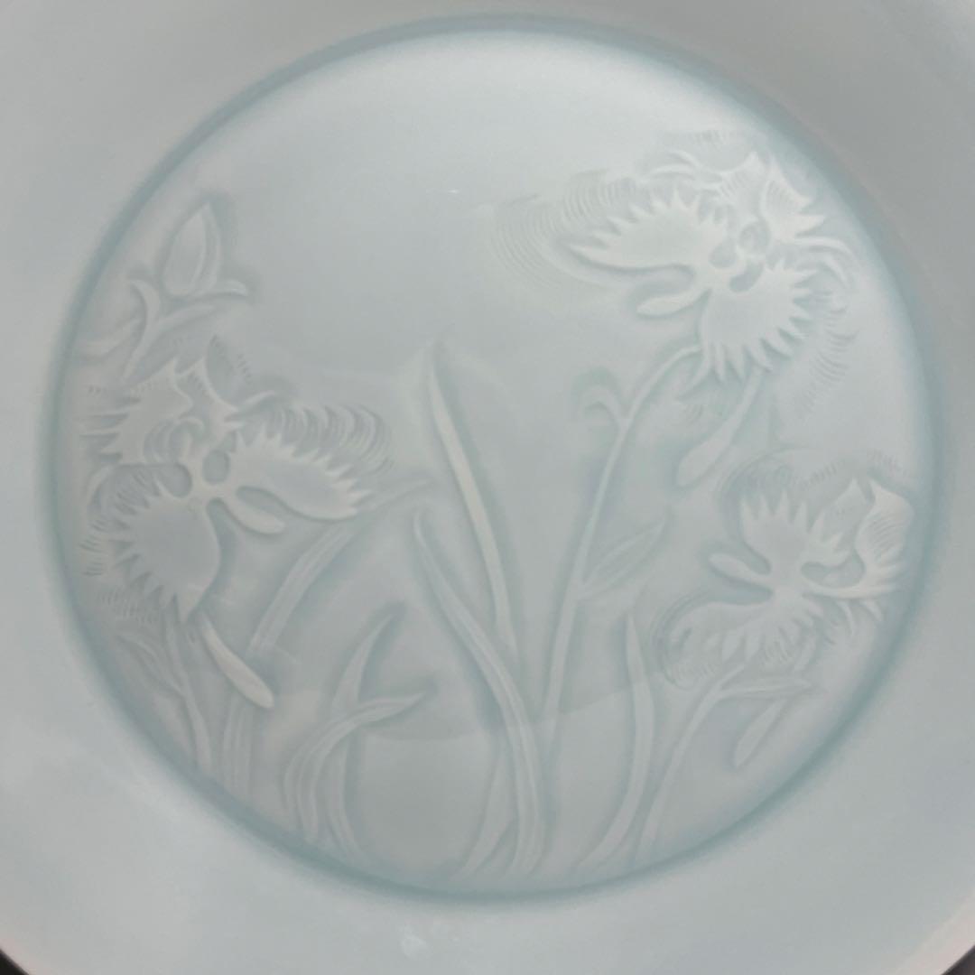 ◆名品 人間国宝 塚本快示 快山窯 青白磁鷺草文皿 共箱・共布付き◆